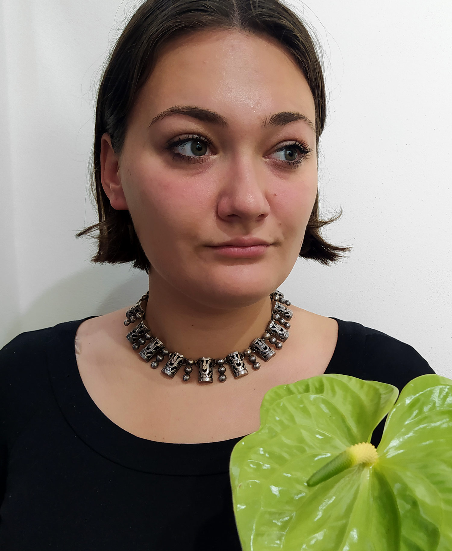 Stříbrný článkový náhrdelník s dutými ověsky, Taxco, Mexiko