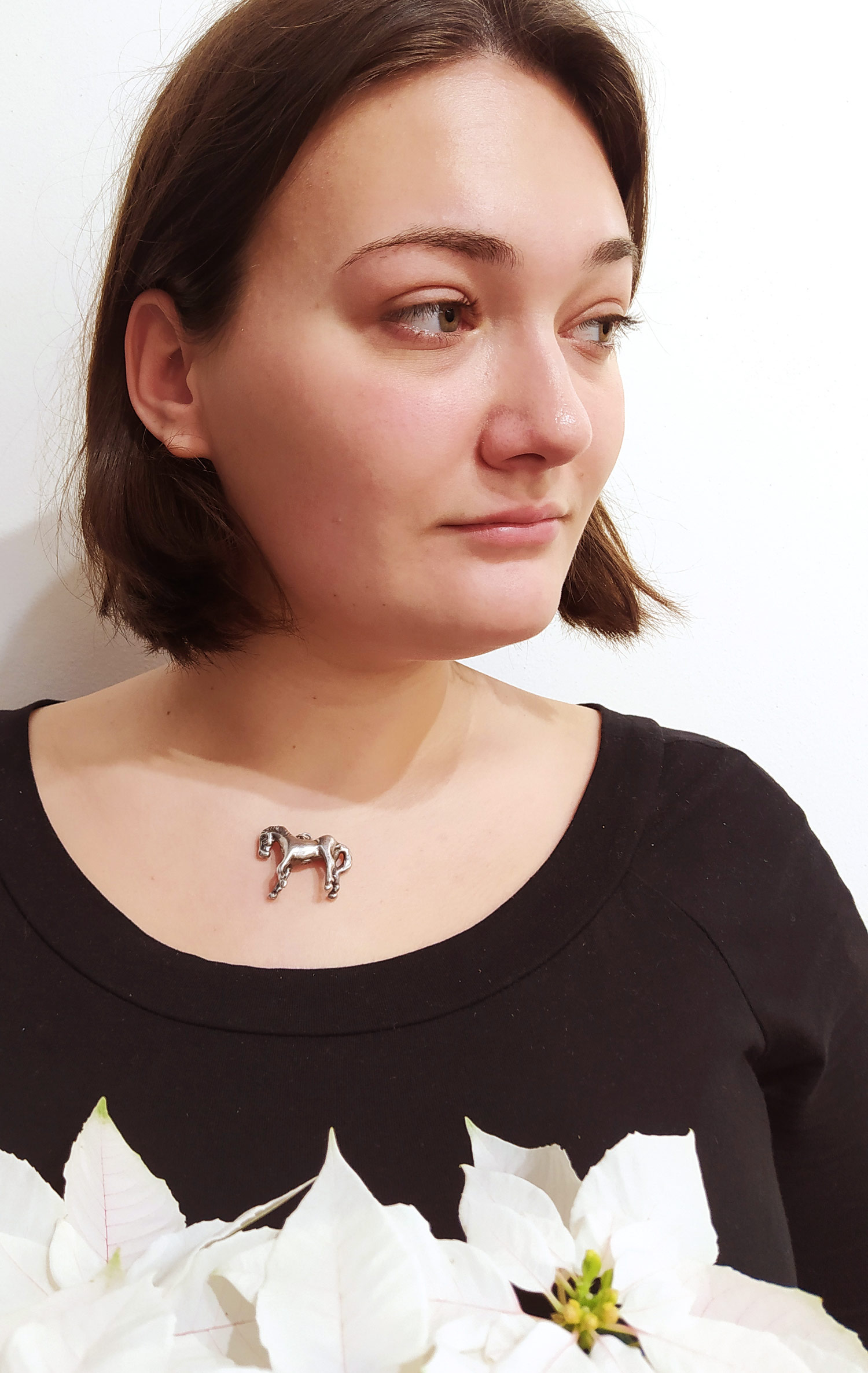 Stříbrný přívěsek ve tvaru koně, Mexiko