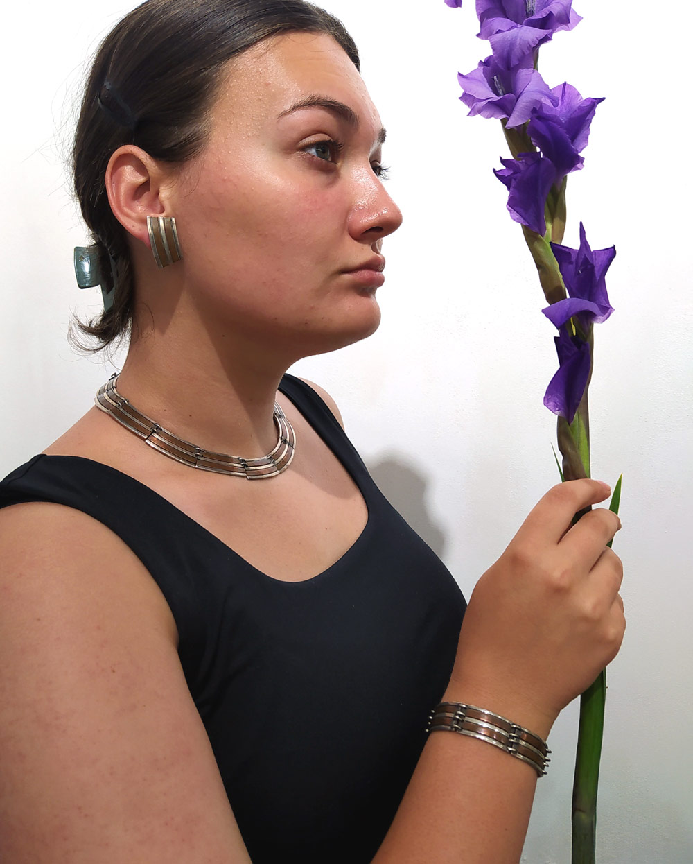 Sada stříbrných šperků v kombinaci s mědí, náhrdelník, náramek a náušnice, Mexiko