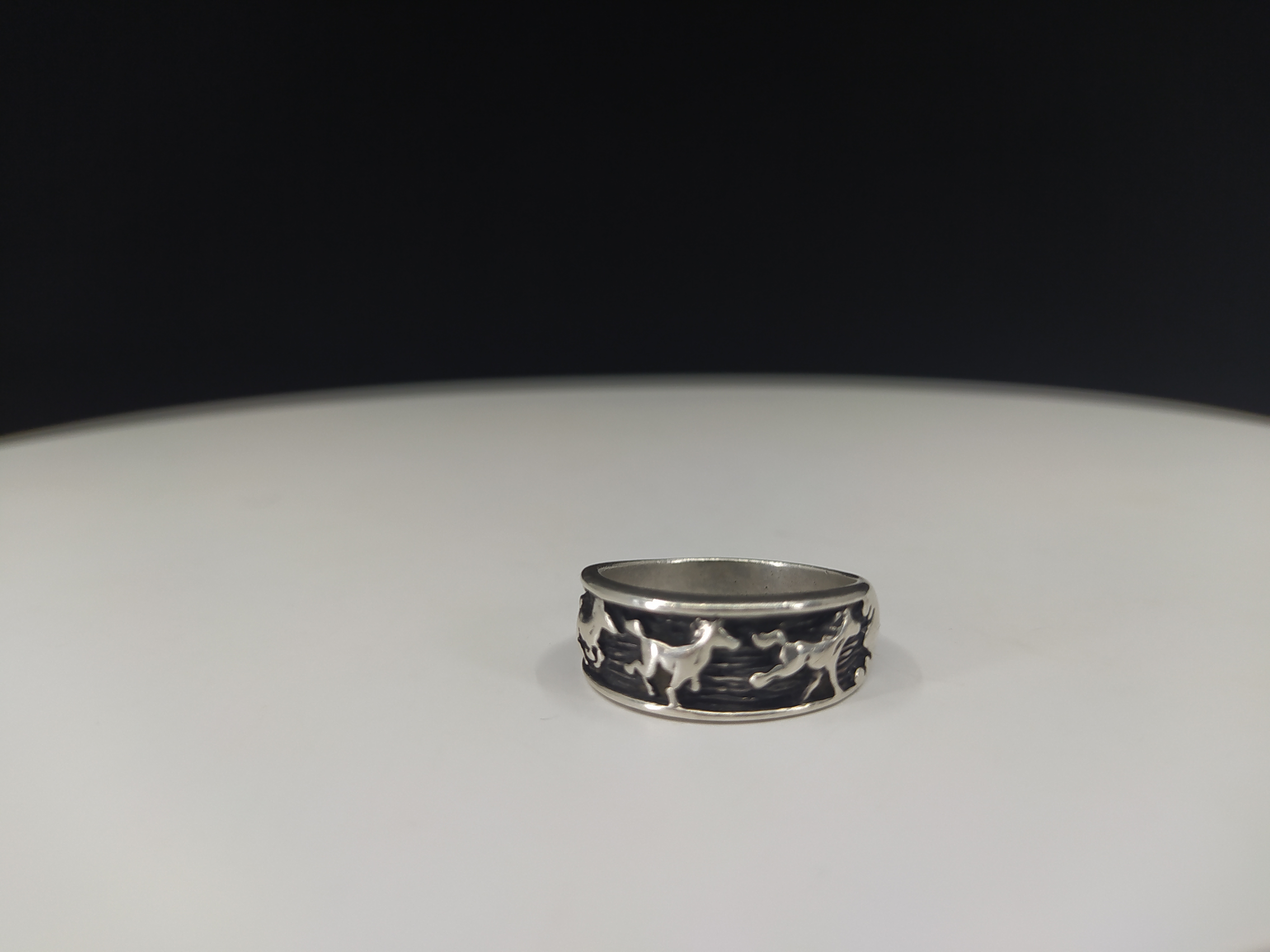 Prsten ze sterlingového stříbra s motivem koní, Evropa