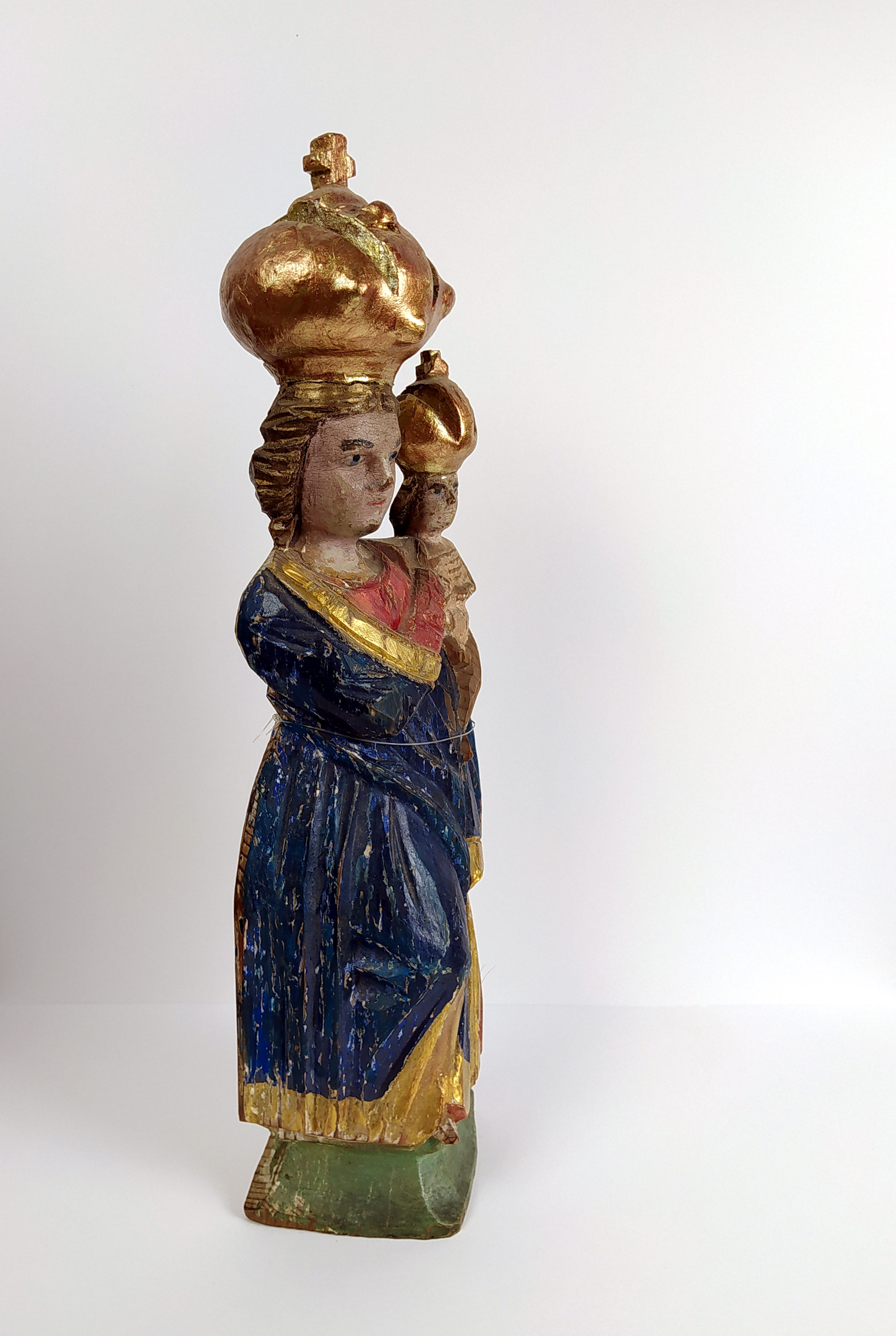 Panna Marie Svatohorská – Lidová socha Panny Marie Příbramské, dřevořezba, polychromie, výška 35 cm, 19. stol.