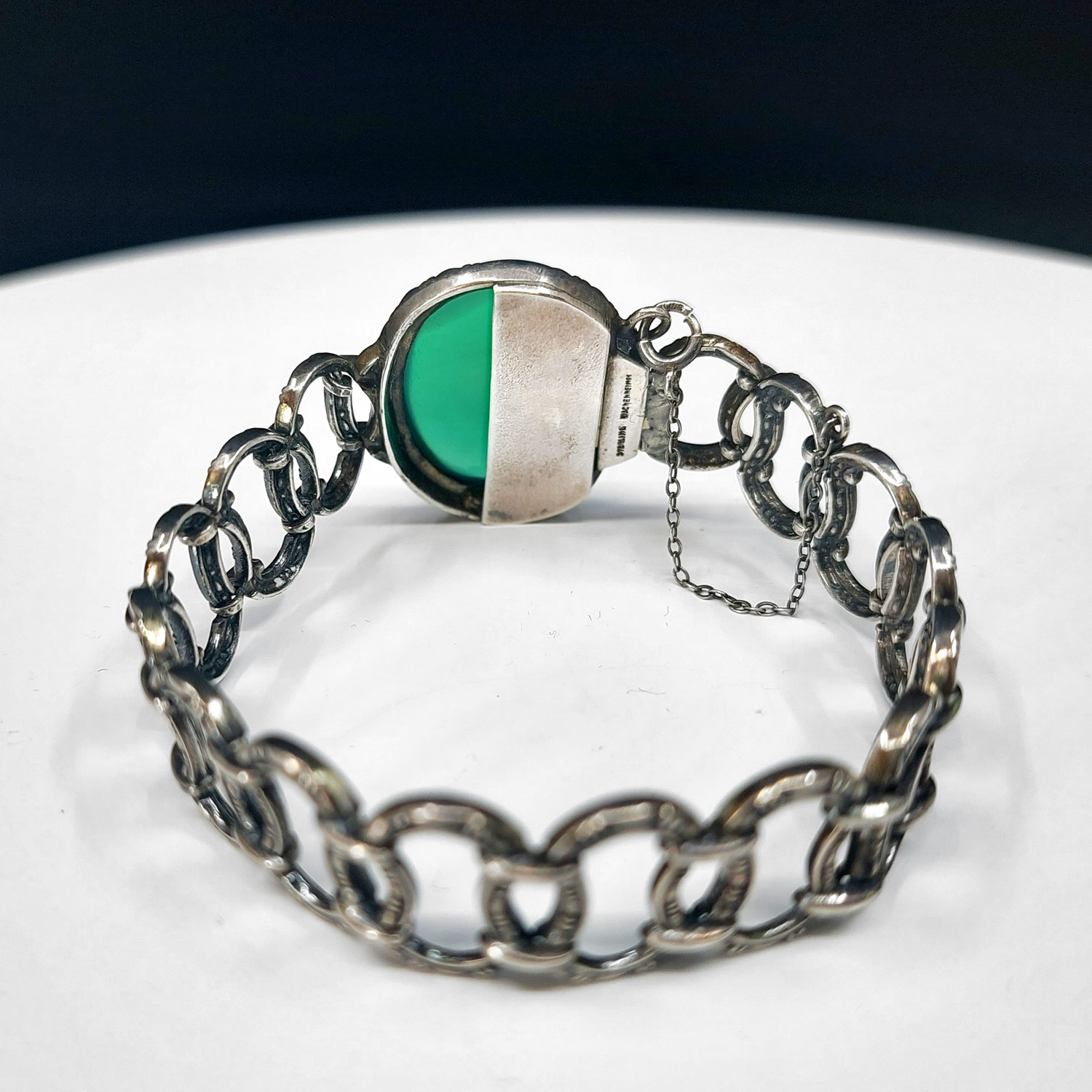 Stříbrný náramek s chrysoprasem, Wachenheimer, Rhode Island