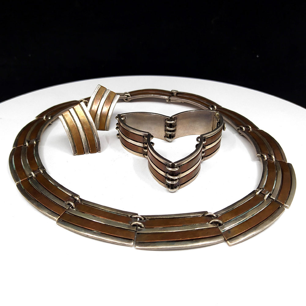 Sada stříbrných šperků v kombinaci s mědí, náhrdelník, náramek a náušnice, Mexiko