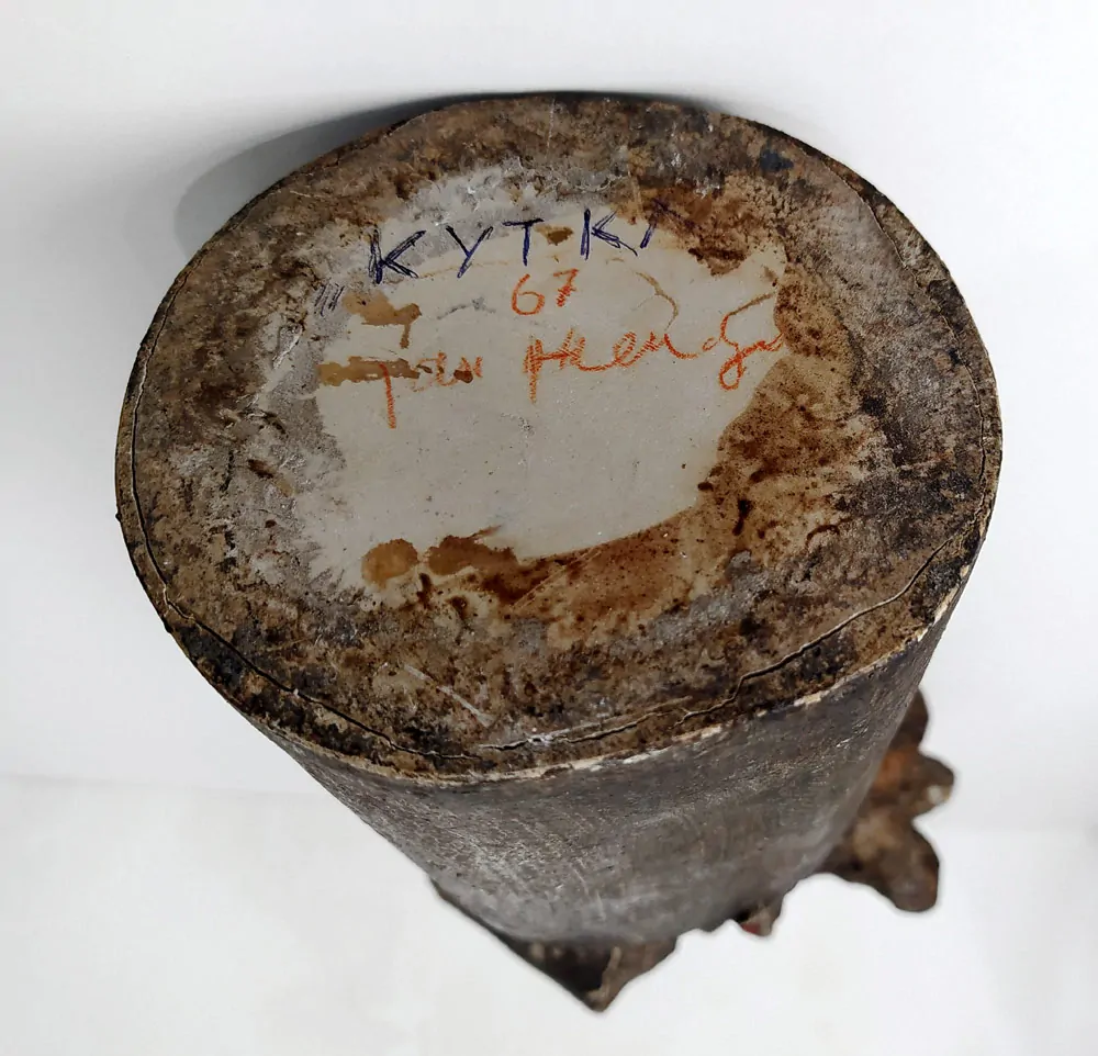 Hendrych Jan – Kytka, kolorovaná plastika z polyesteru za použití polychromie, 1967