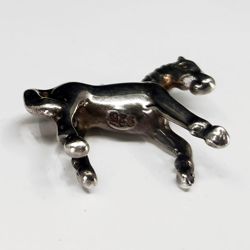 Stříbrný přívěsek ve tvaru koně, Mexiko