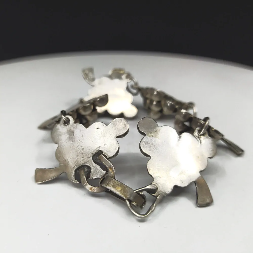 Stříbrný článkový náramek s hrozny vinné révy