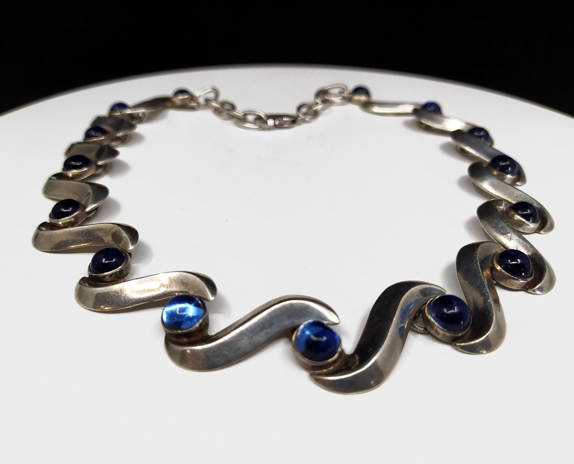 Náhrdelník ze sterlingového stříbra s modrým sklem, Margot de Taxco, Mexiko