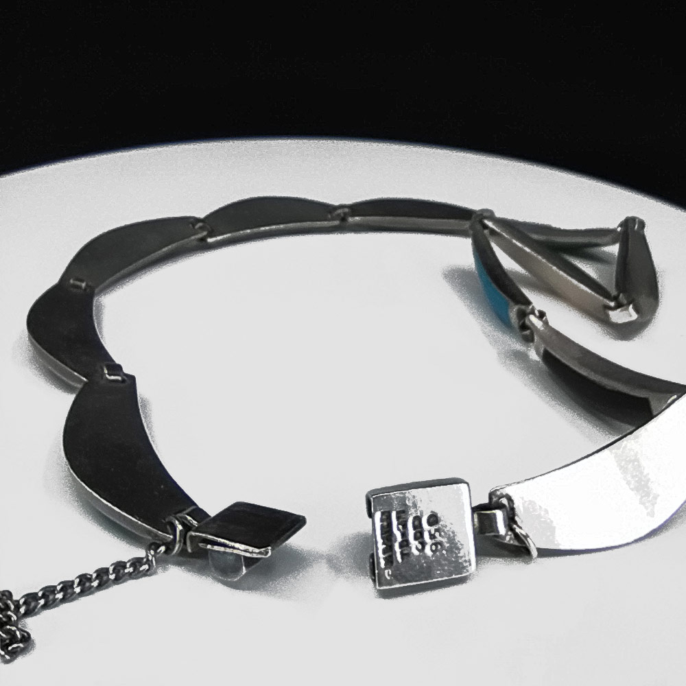 Stříbrný článkový náhrdelník s drahými kameny – malachit, onyx, tyrkys, sodalit, tygří oko, Taxco, Mexiko