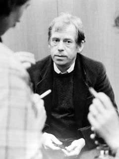Rysová Hana – Václav Havel, autorská fotografie, 1. 4. 1990