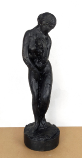 Martínek Ladislav – Stojící dívka, figurální plastika, patinovaná sádra, signováno v podstavci, 1980