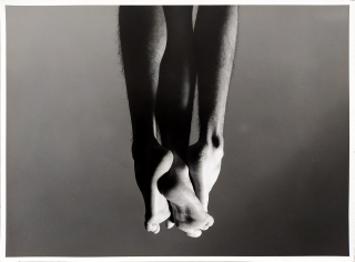 Stano Tono – Levitace, signovaná a datovaná autorská fotografie, 1986